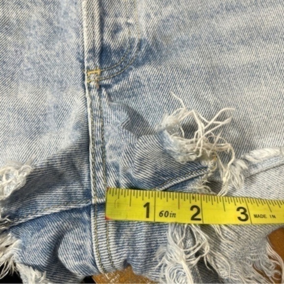 AGOLDE Parker Shorts Size 26 Color Swapmeet - Picture 14 of 16